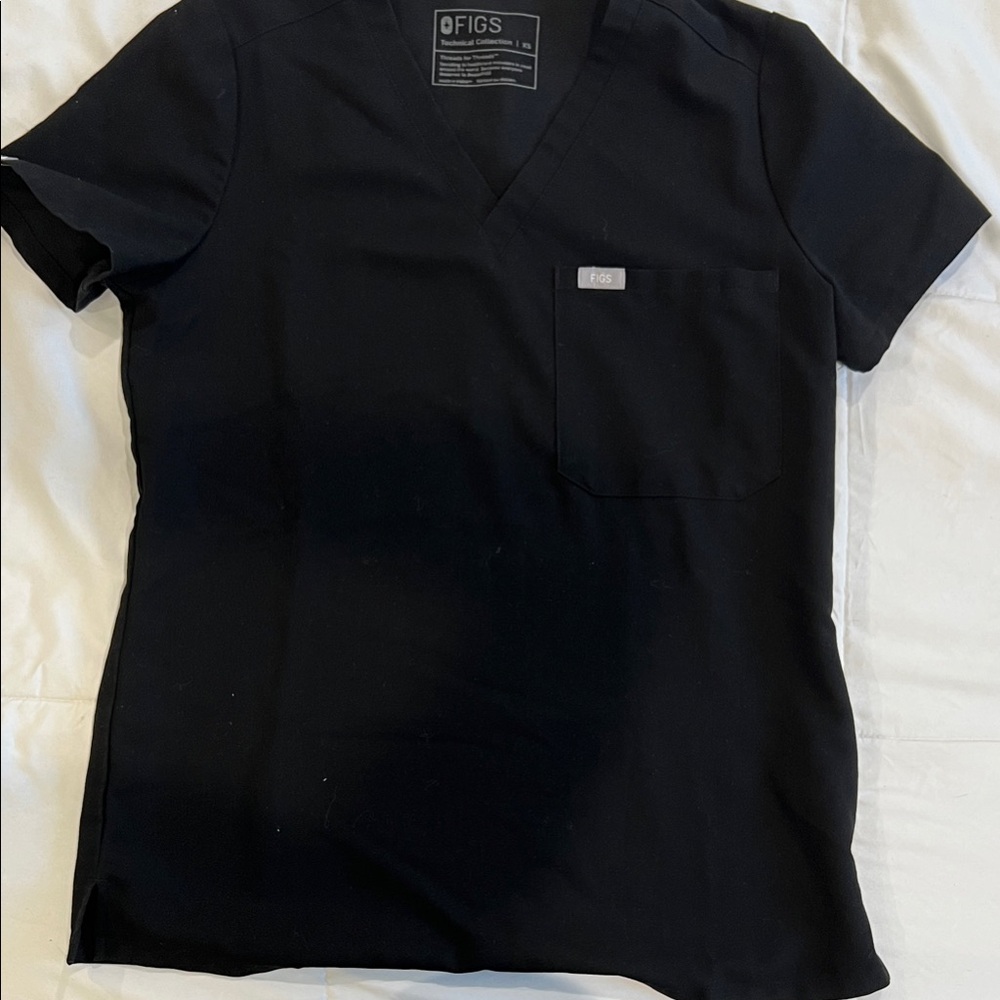 Figs Classic Black V-Neck Scrub Top